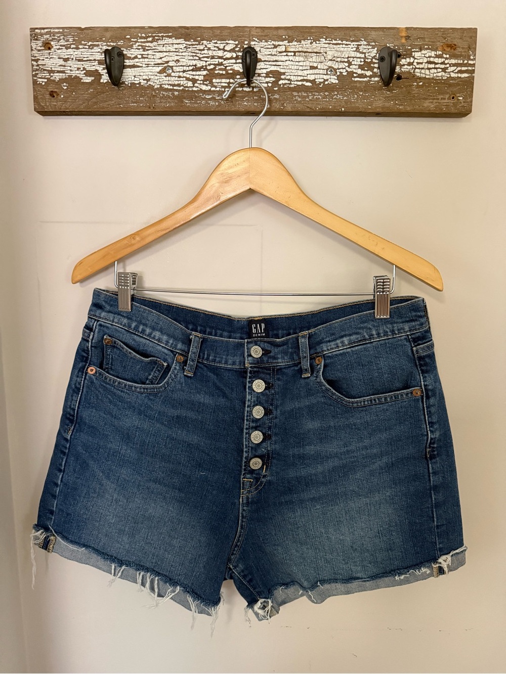 GAP Women's High-Waist Denim Button-Front Shorts